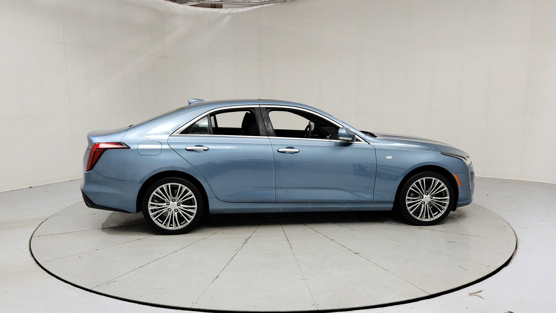 Used 2023 Cadillac CT4 Premium Luxury image 6