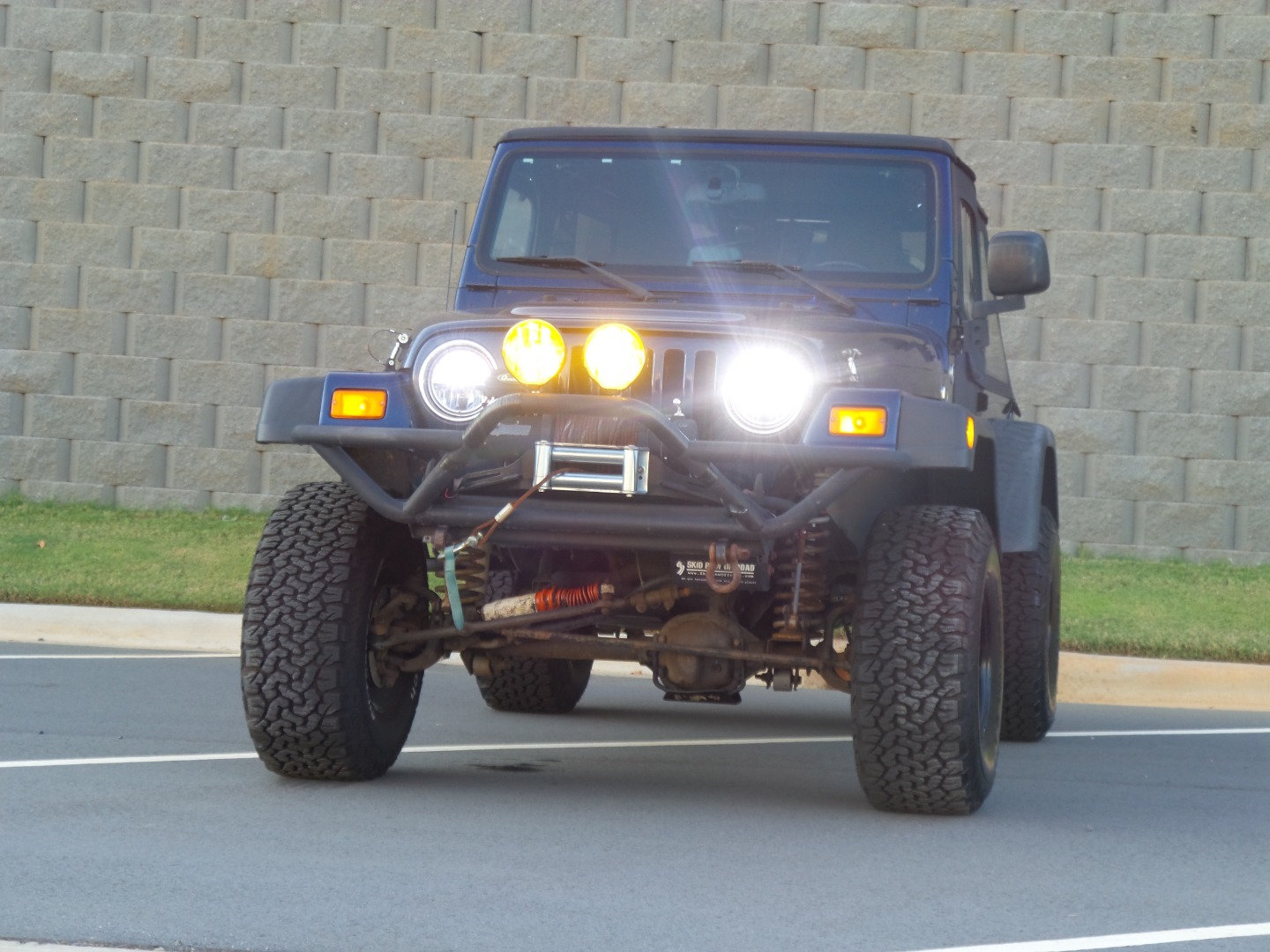 Used 2005 Jeep Wrangler Unlimited w/ Security Group AWD/4WD image 3