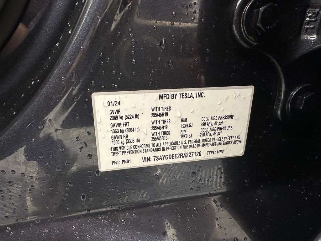 Used 2024 Tesla Model Y Long Range AWD/4WD image 34
