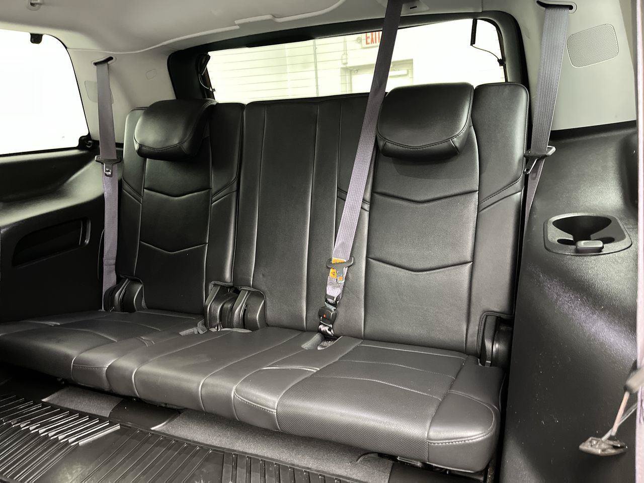 Used 2017 Cadillac Escalade Premium Luxury AWD/4WD image 16