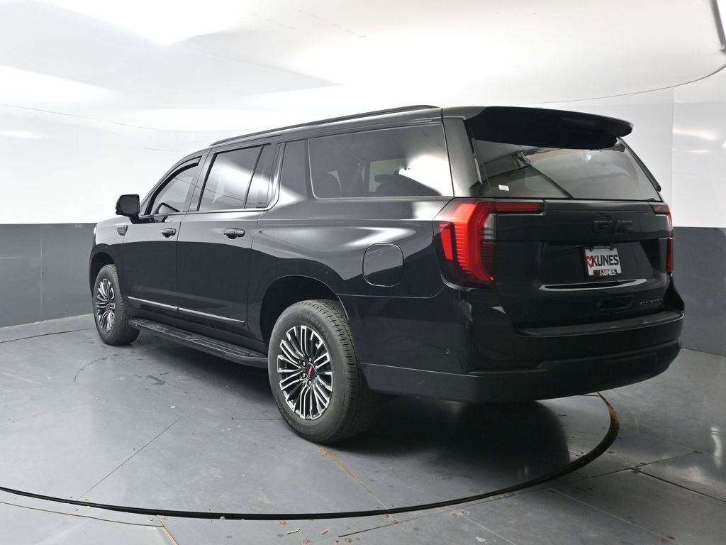 Used 2025 GMC Yukon XL Elevation AWD/4WD image 12