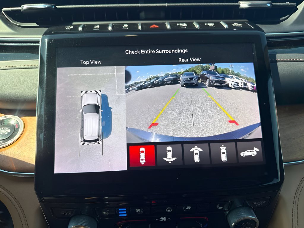 Used 2024 Jeep Grand Cherokee L Summit AWD/4WD image 19
