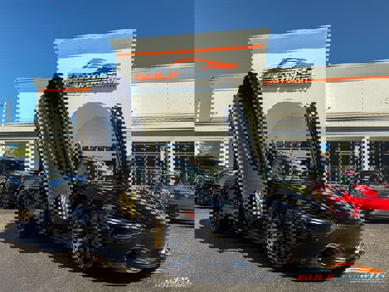 Used 2022 McLaren 720S Performance image 1