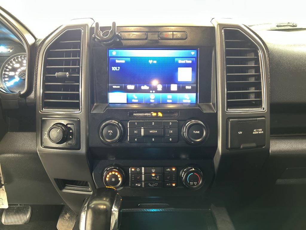 Used 2020 Ford F150 XLT w/ Equipment Group 302A Luxury AWD/4WD image 23
