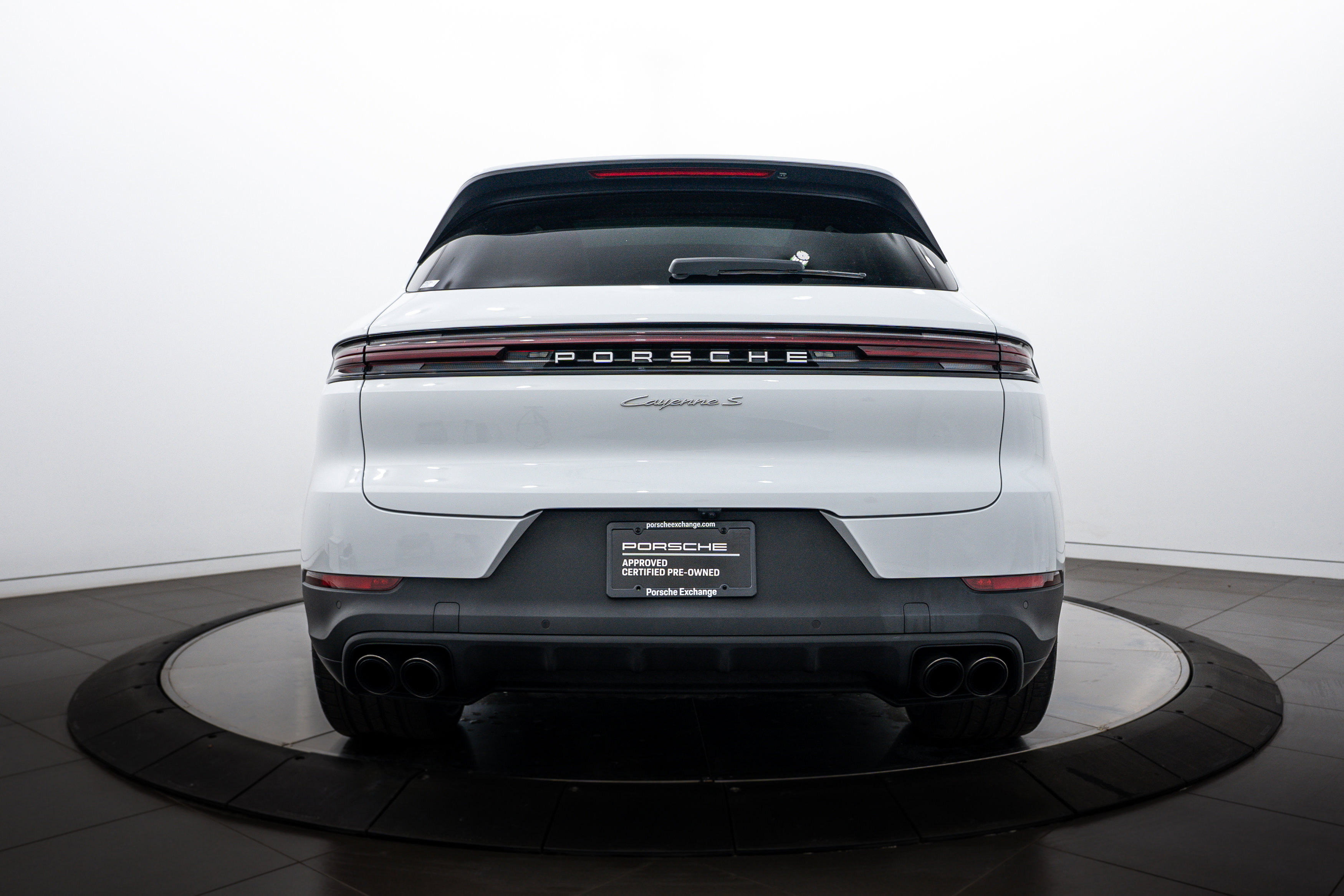 Certified 2025 Porsche Cayenne S image 6