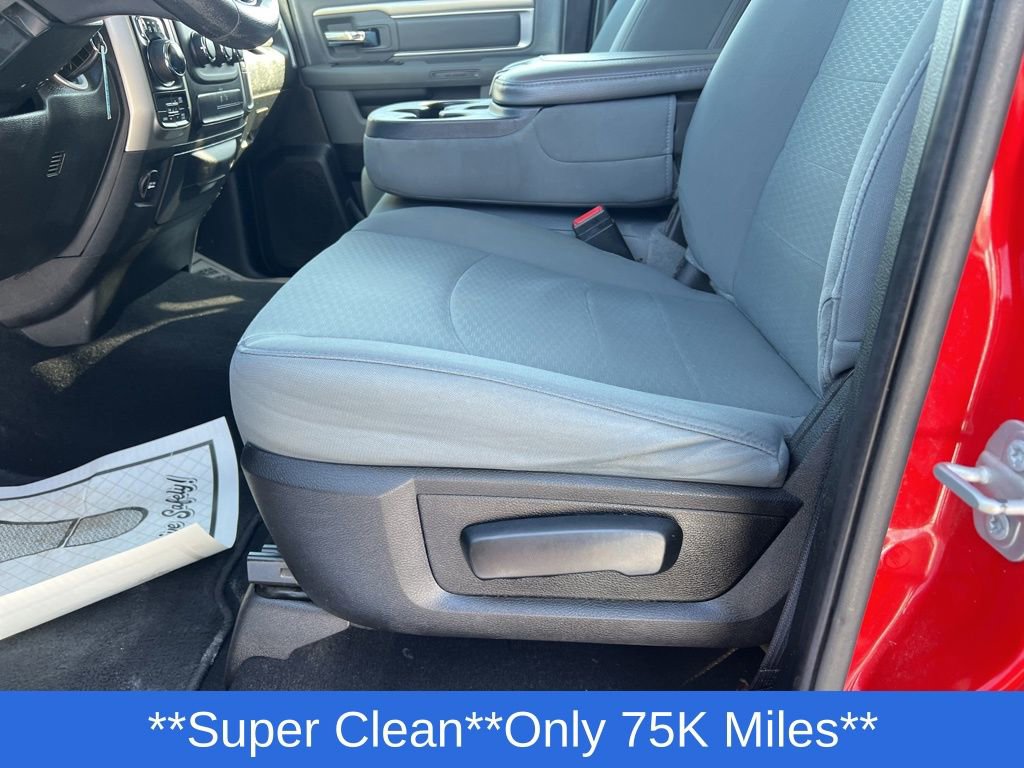 Used 2020 RAM 1500 Classic SLT image 25