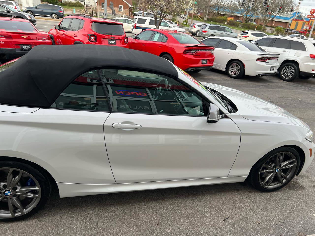 Used 2016 BMW M235i Convertible RWD image 9