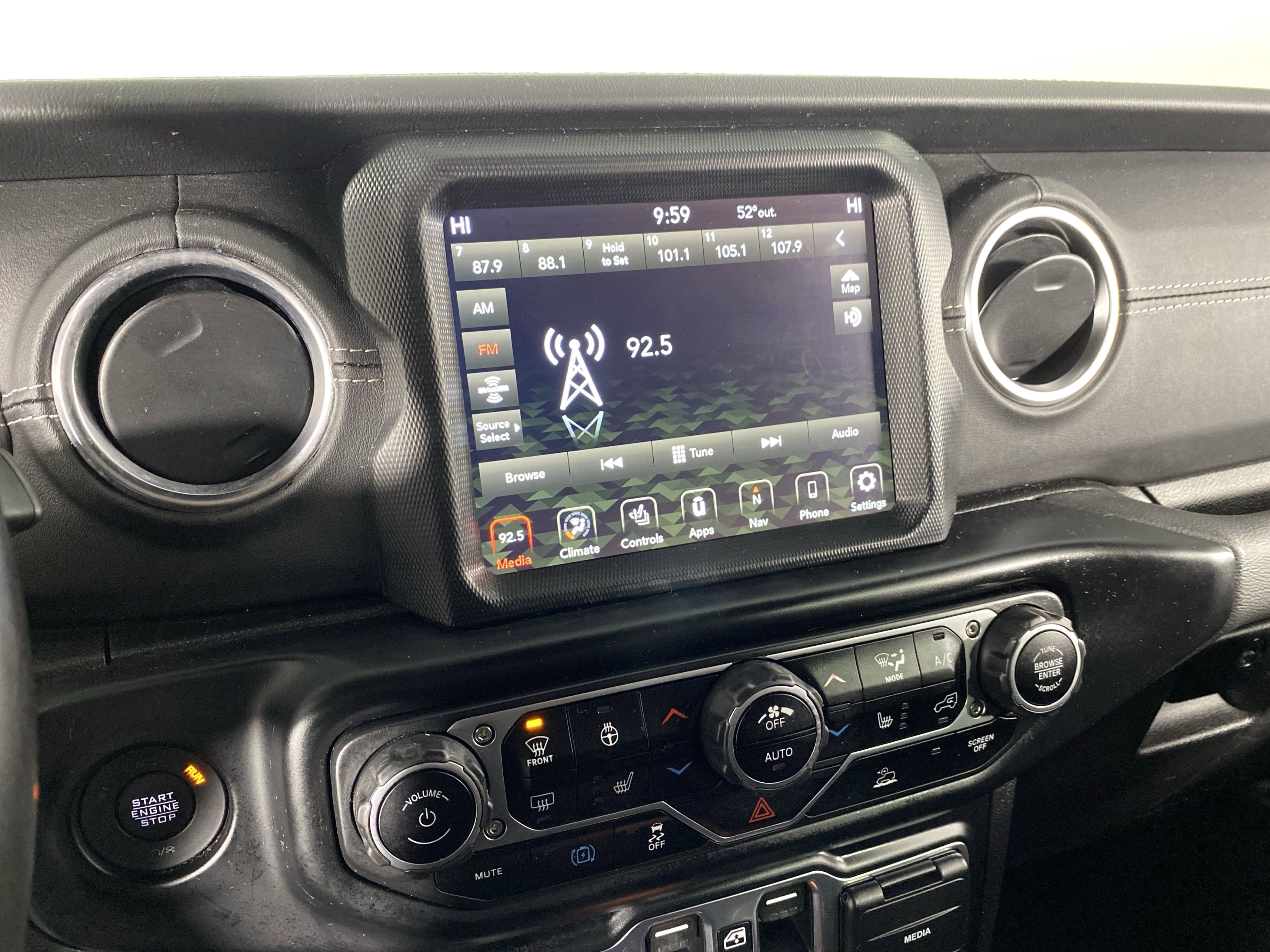 Used 2023 Jeep Wrangler Sahara w/ Cold Weather Group image 30