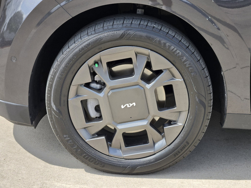 Used 2026 Kia Carnival SX image 17