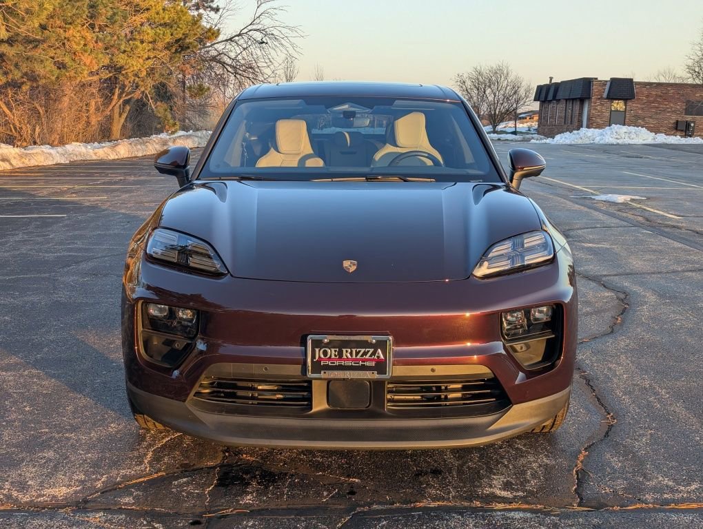 Certified 2025 Porsche Macan Electric image 10