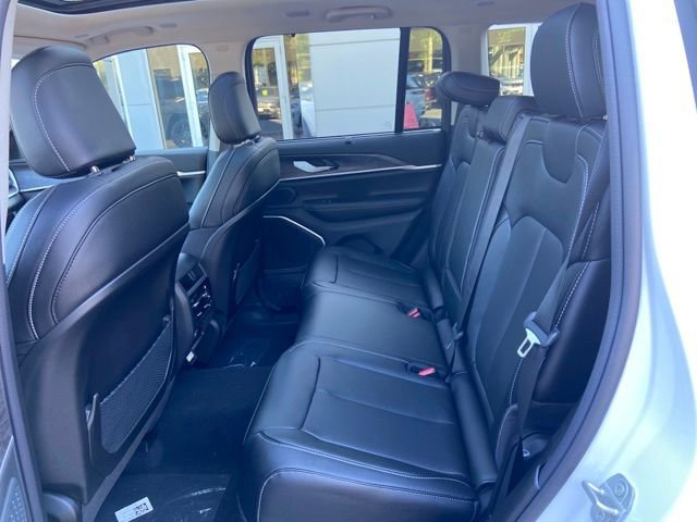 Used 2023 Jeep Grand Cherokee 30th Anniversary image 12