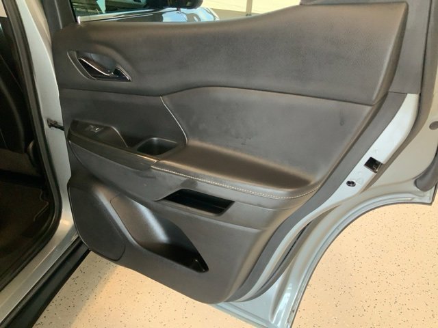 Used 2023 GMC Acadia SLT w/ Technology Package image 47