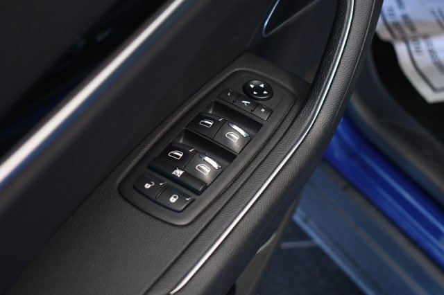Used 2022 Maserati Levante Modena AWD/4WD image 29