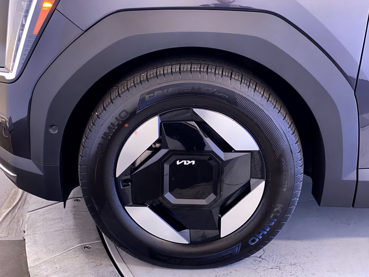 New 2026 Kia EV9 Wind AWD/4WD image 12