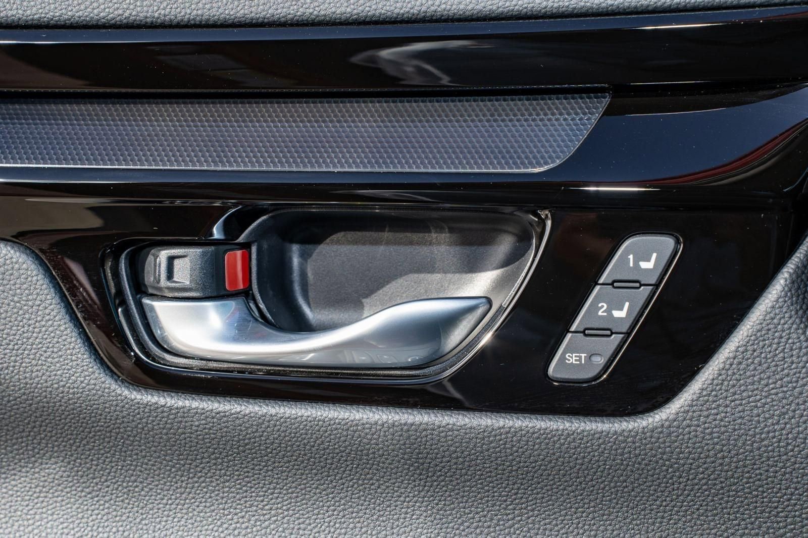 Certified 2025 Honda CR-V EX-L image 30