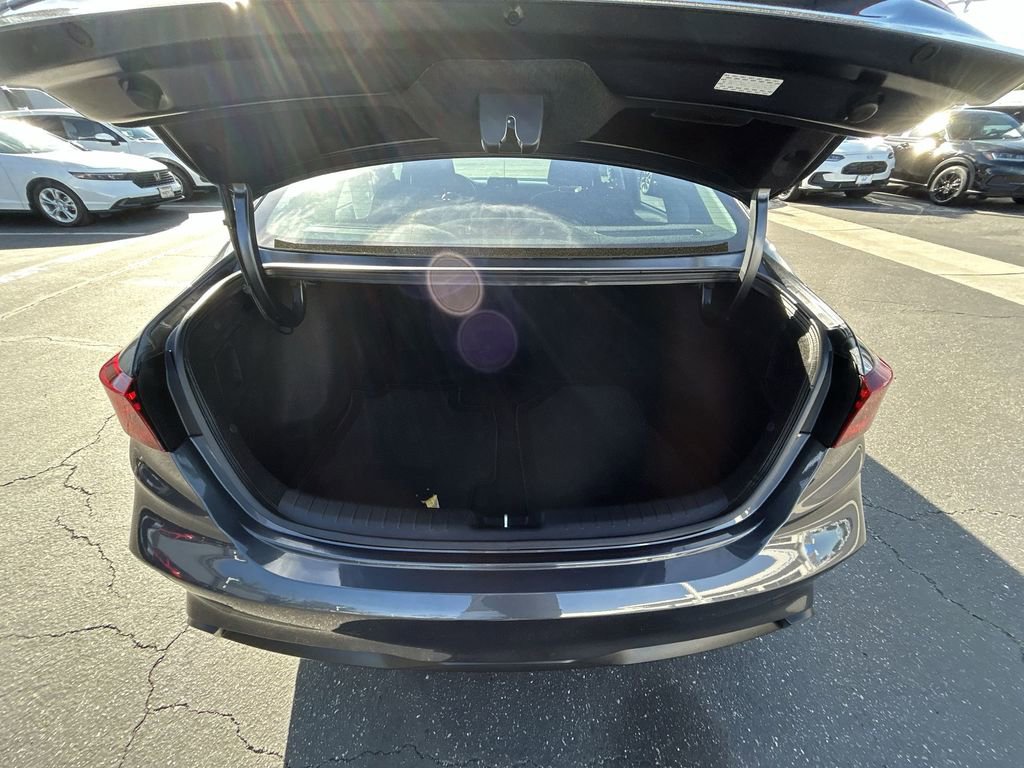 Used 2023 Kia Forte LX image 23