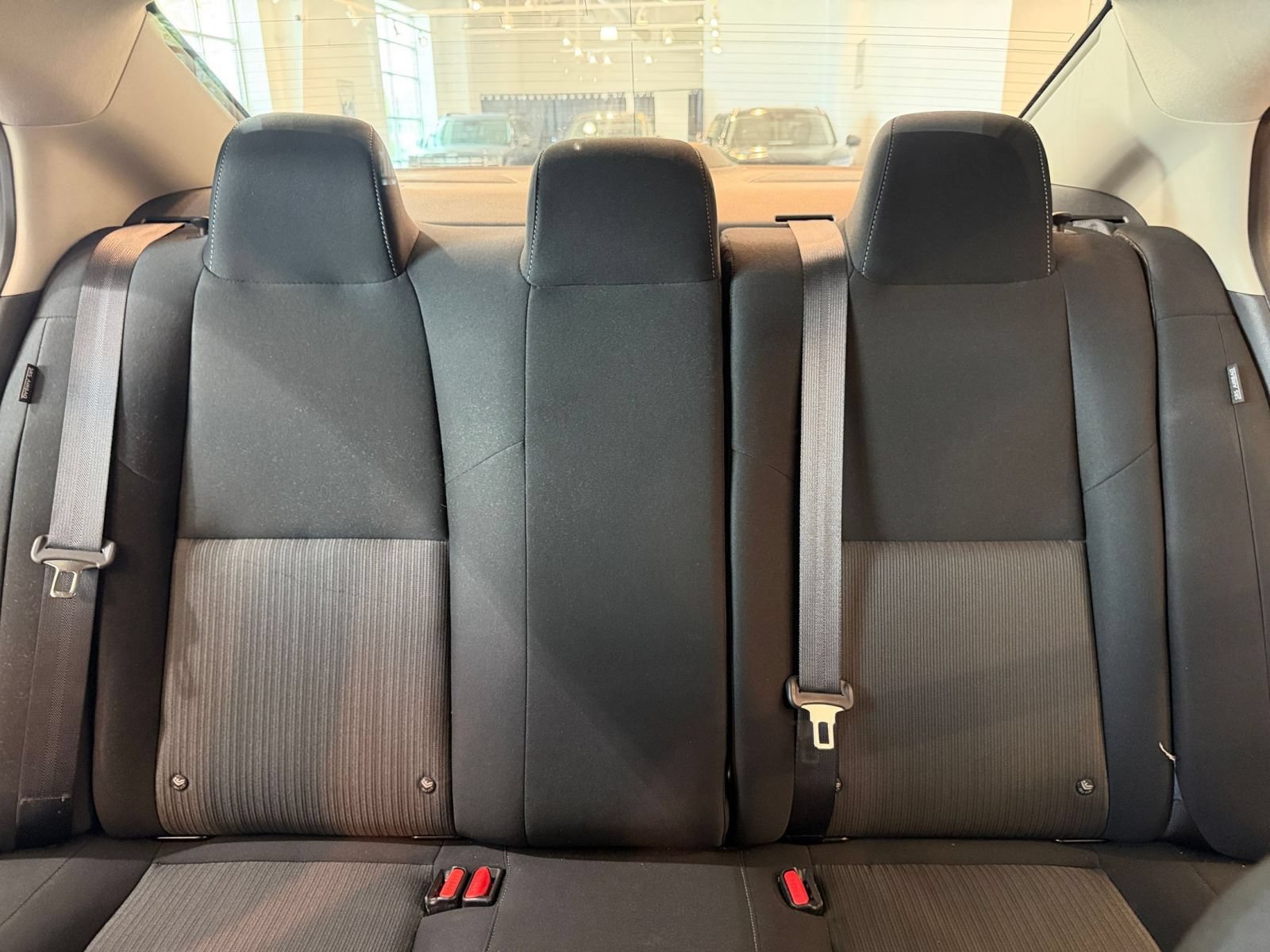 Used 2025 Nissan Sentra SV FWD image 32