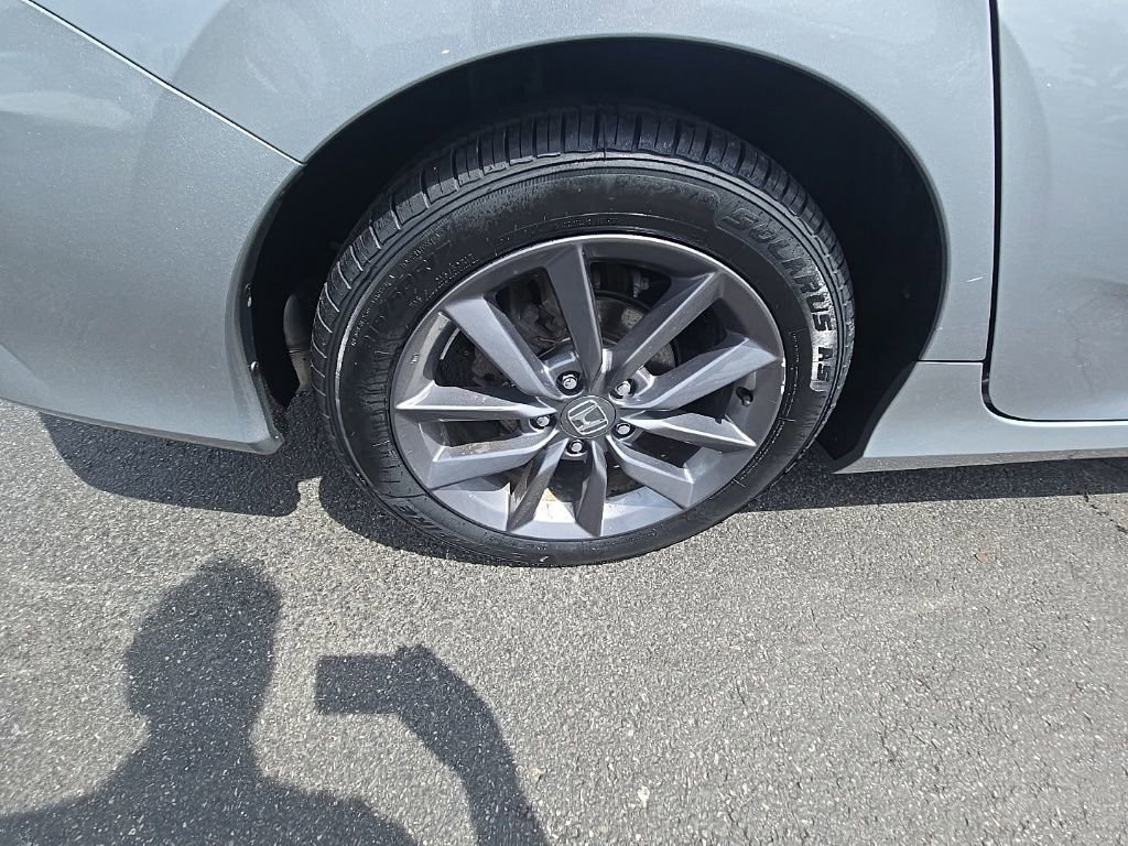 Certified 2019 Honda Civic EX image 9
