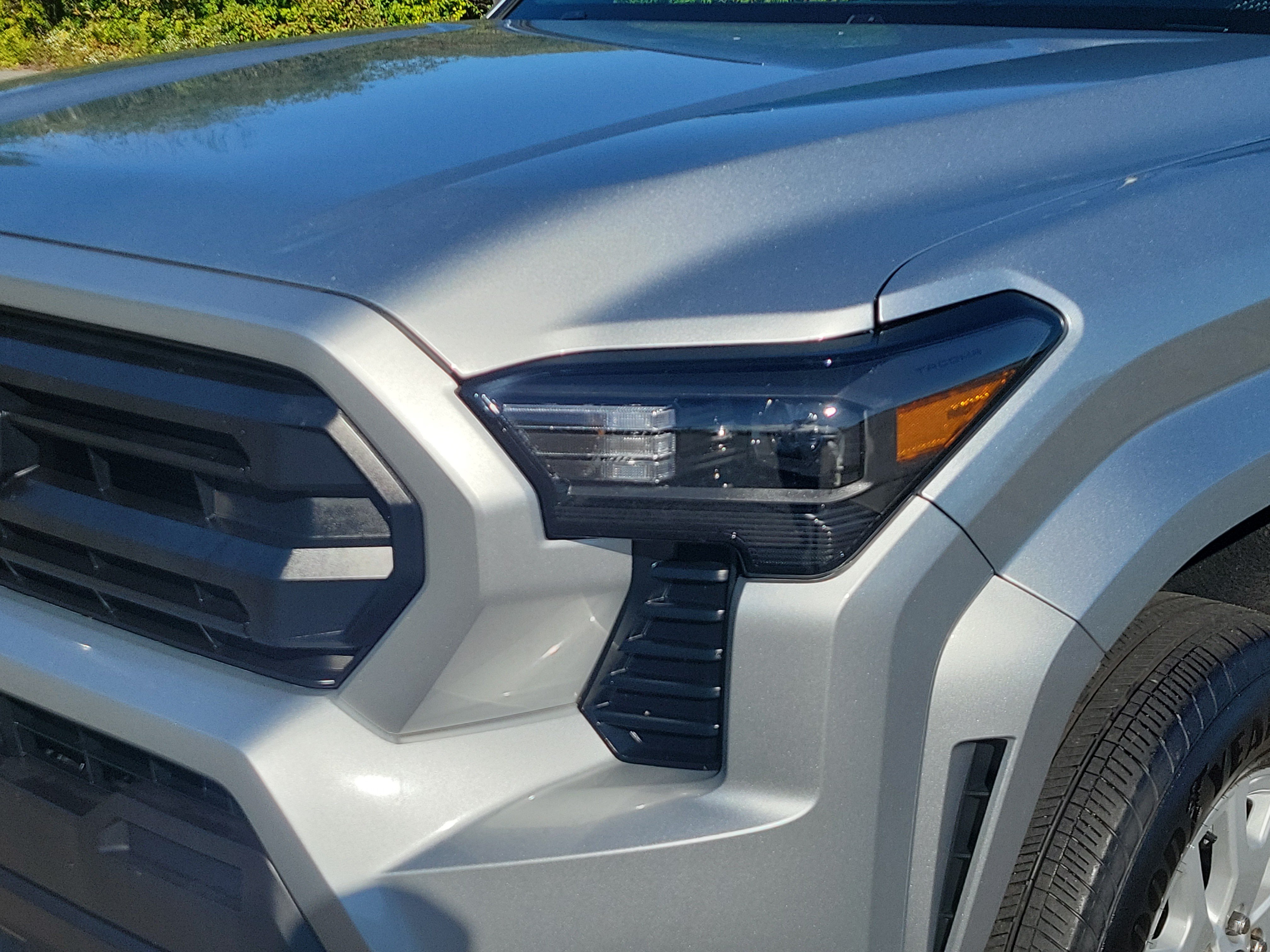Used 2025 Toyota Tacoma SR RWD image 9