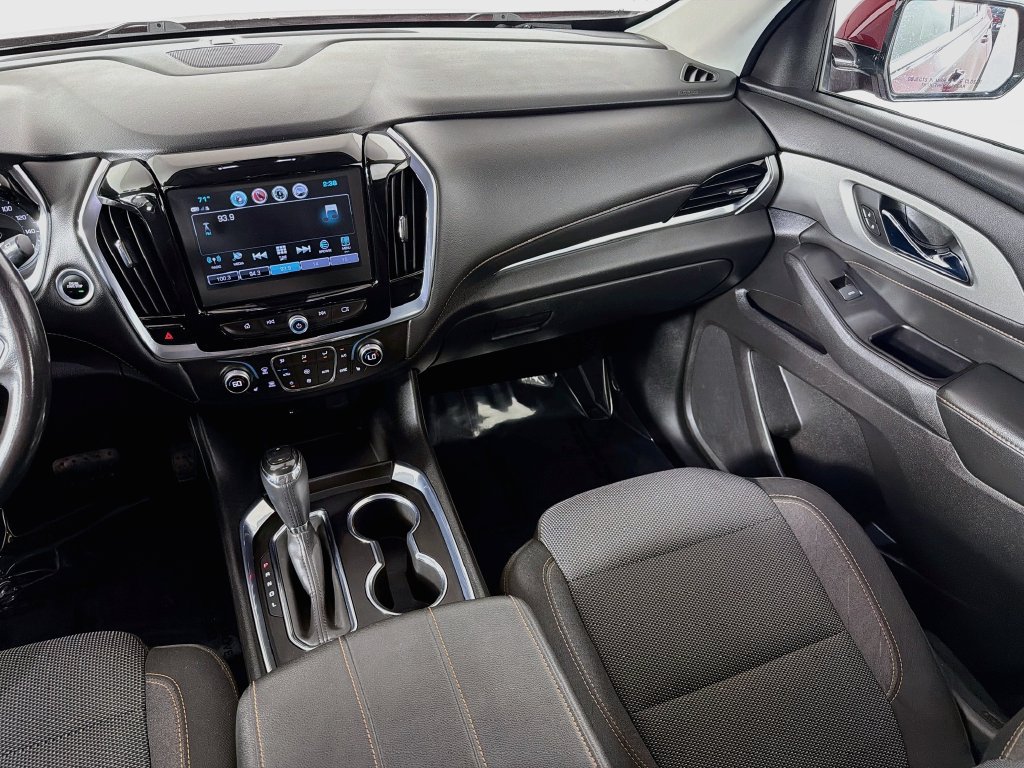 Used 2018 Chevrolet Traverse LT FWD image 22
