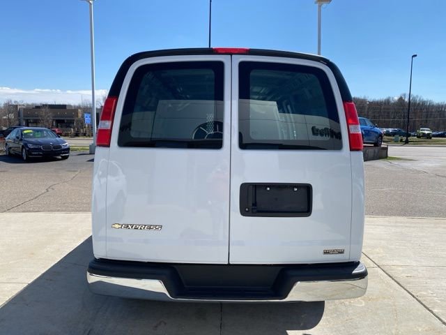 Used 2024 Chevrolet Express 2500 w/ Driver Convenience Package image 4