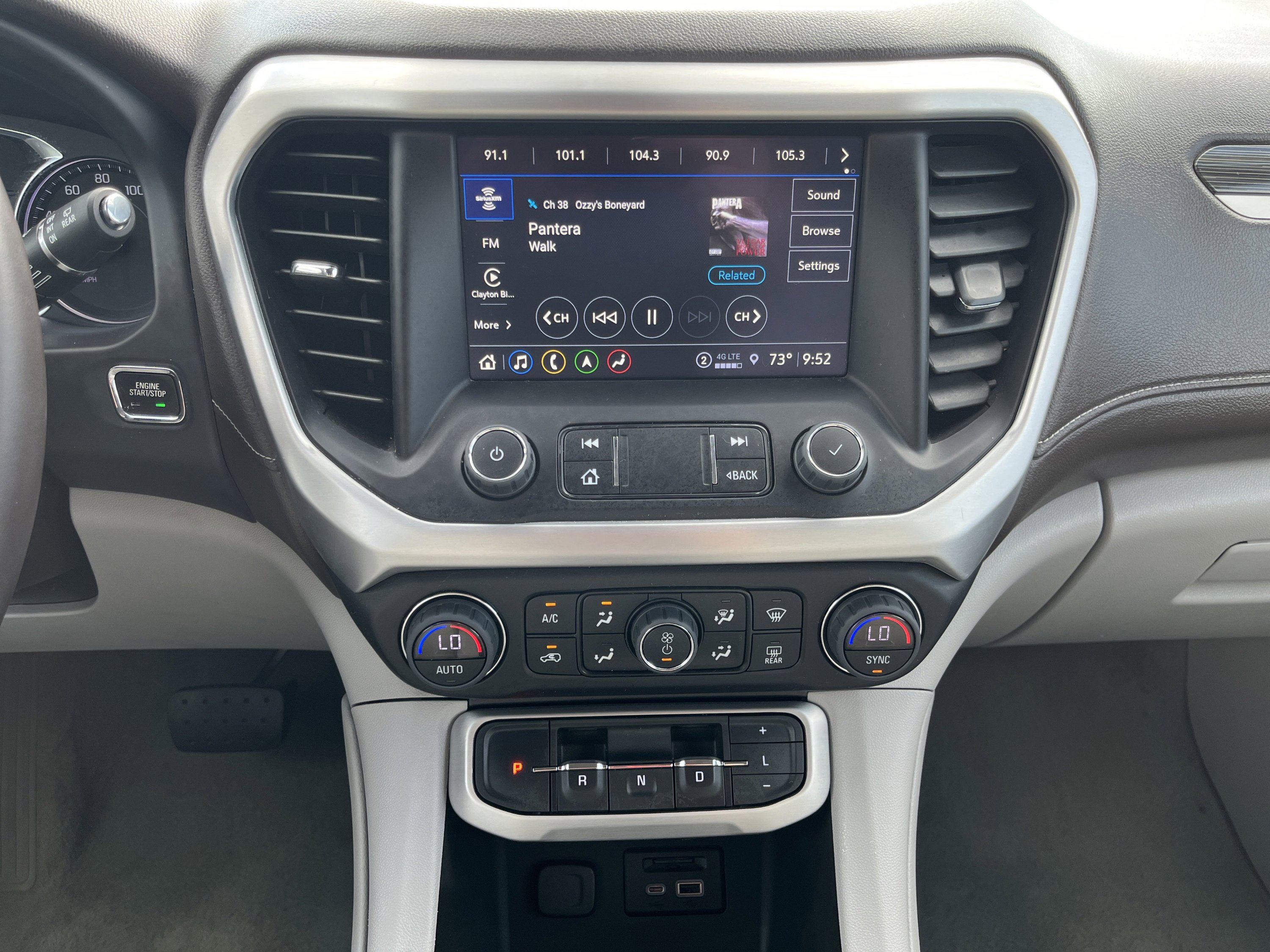 Used 2023 GMC Acadia SLT image 20