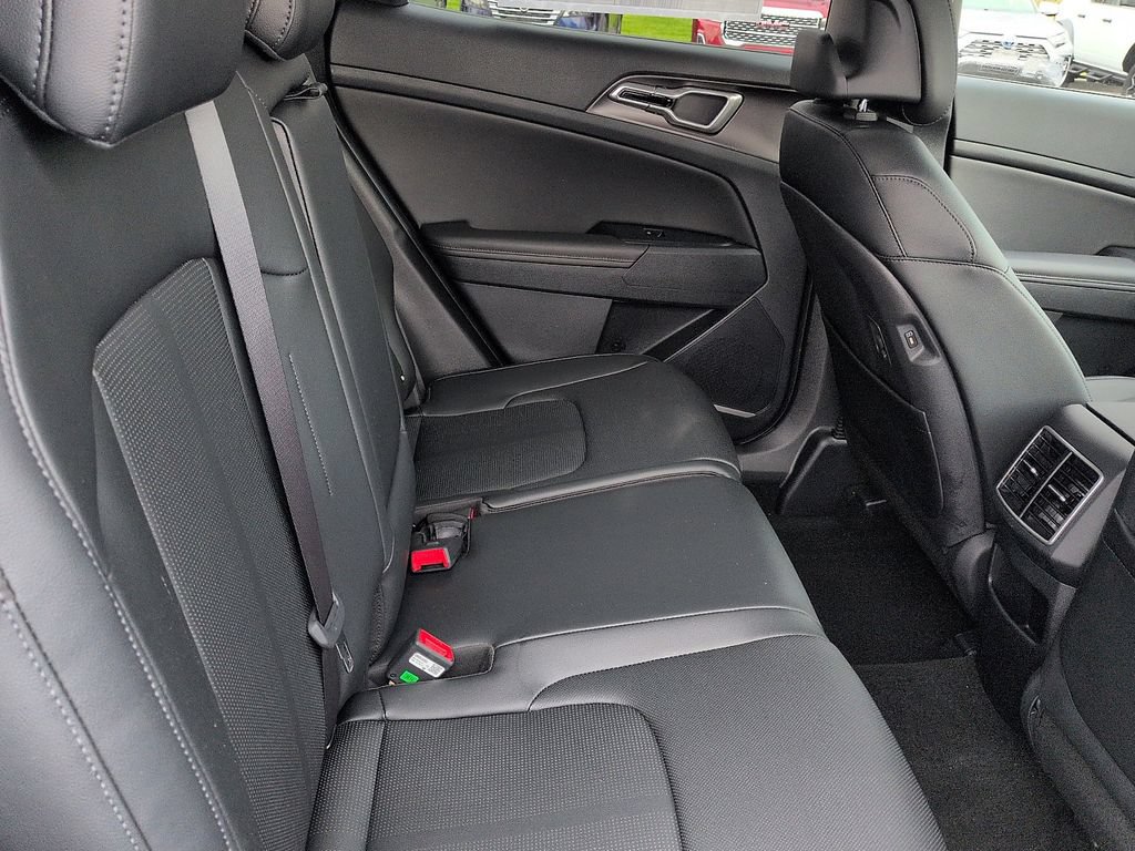 New 2026 Kia Sportage EX FWD image 8