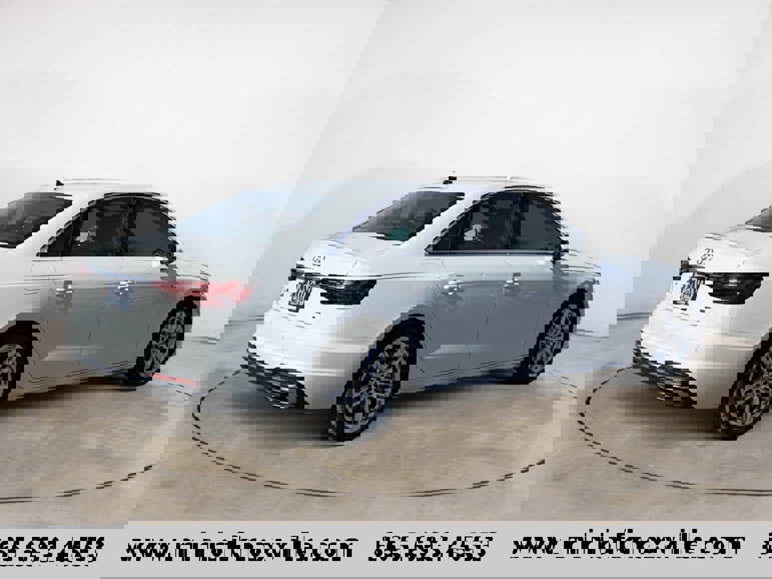 Used 2023 Audi A4 2.0T Premium w/ Convenience Package image 3