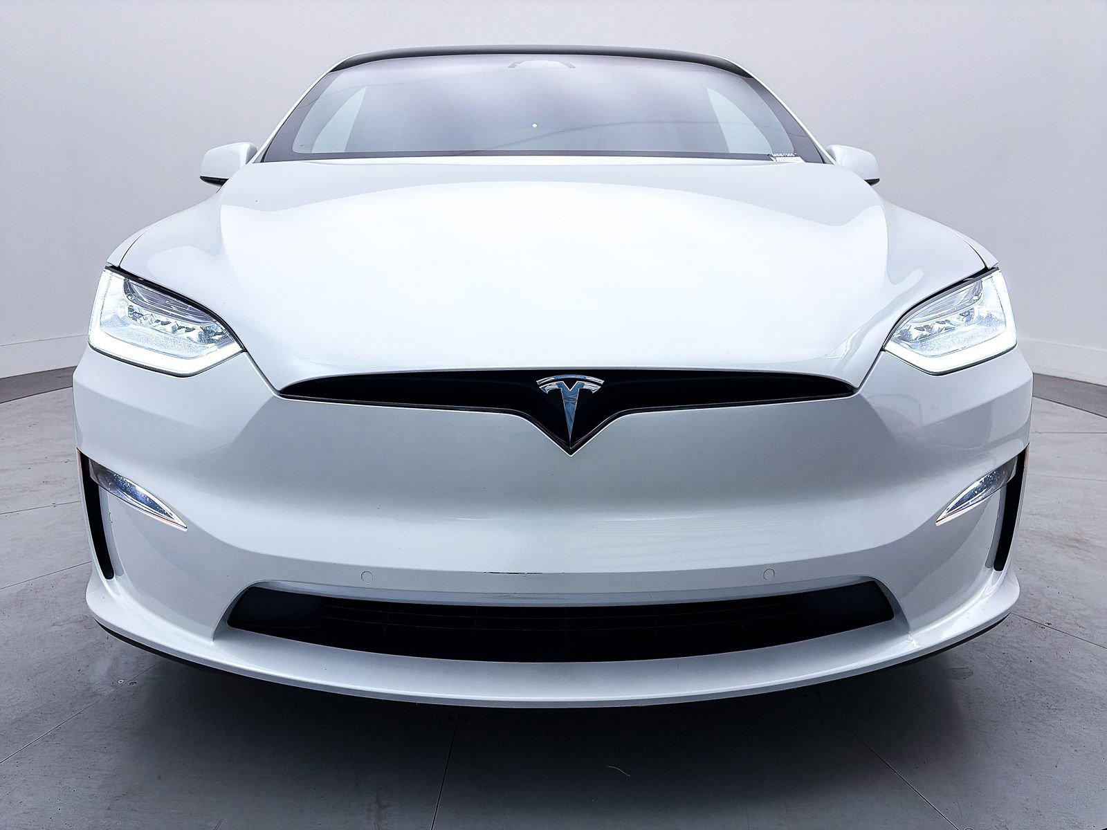 Used 2023 Tesla Model X image 10