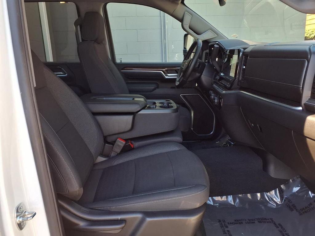 Used 2025 Chevrolet Silverado 2500 LT w/ Safety Package AWD/4WD image 23