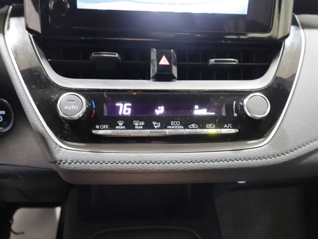 Used 2024 Toyota Corolla SE w/ Convenience Package image 12