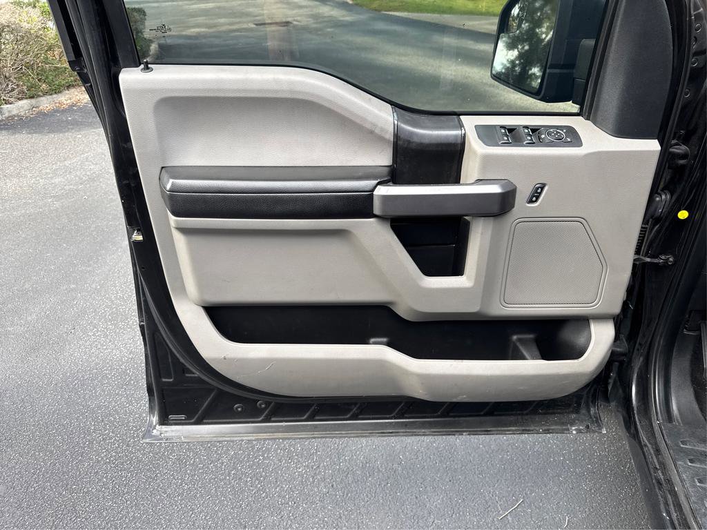 Used 2020 Ford F150 XLT image 22
