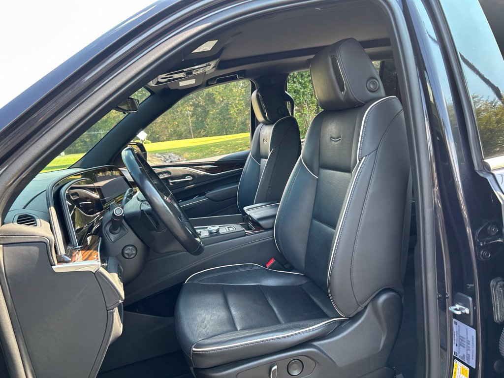 Used 2022 Cadillac Escalade ESV Premium Luxury AWD/4WD image 37