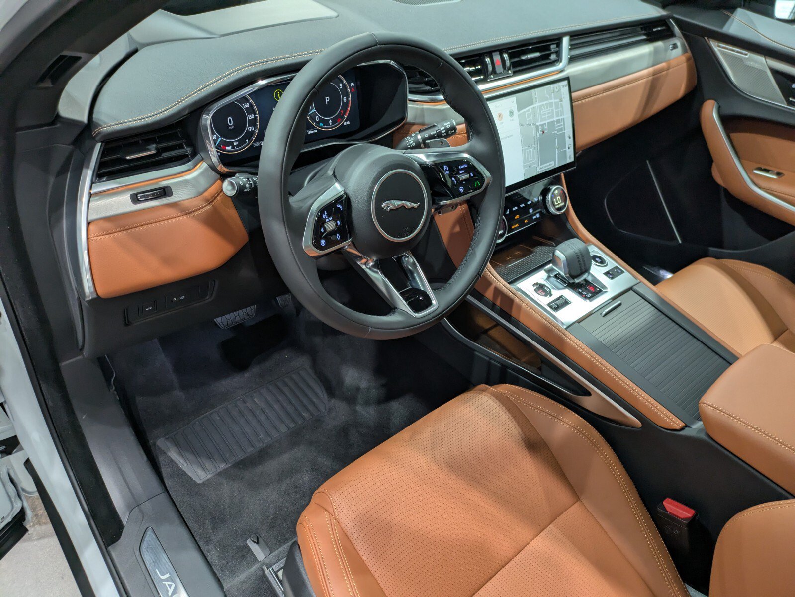 New 2026 Jaguar F-PACE R-Dynamic S AWD/4WD image 7
