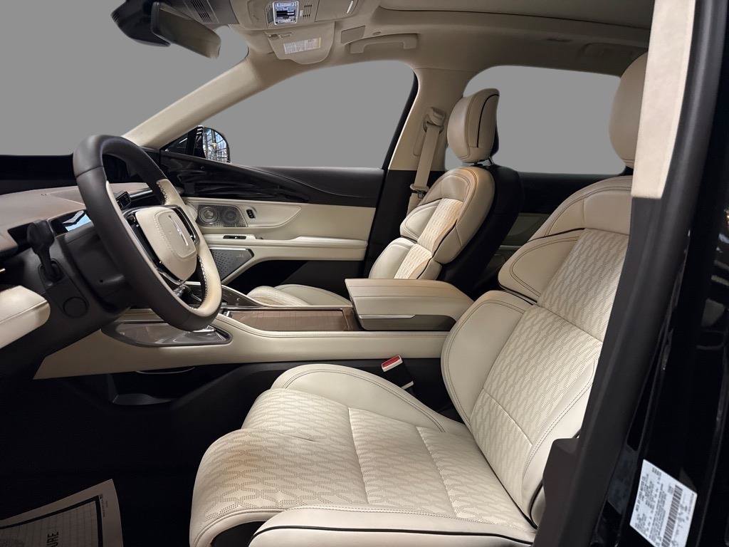 New 2025 Lincoln Nautilus Black Label AWD/4WD image 13