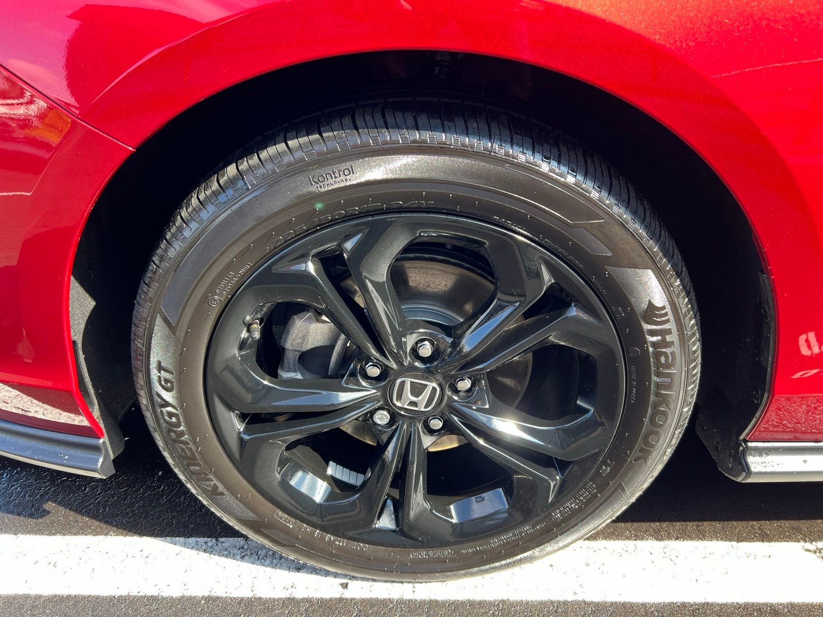 Used 2025 Honda Accord SE image 17