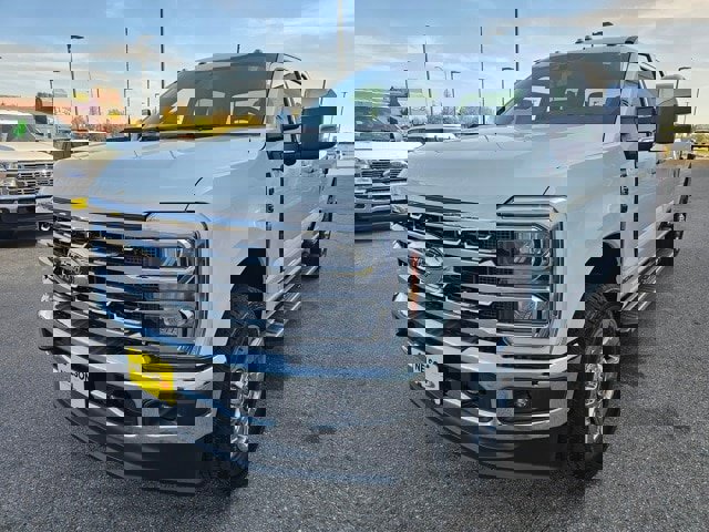 New 2026 Ford F350 Lariat w/ Chrome Package image 24