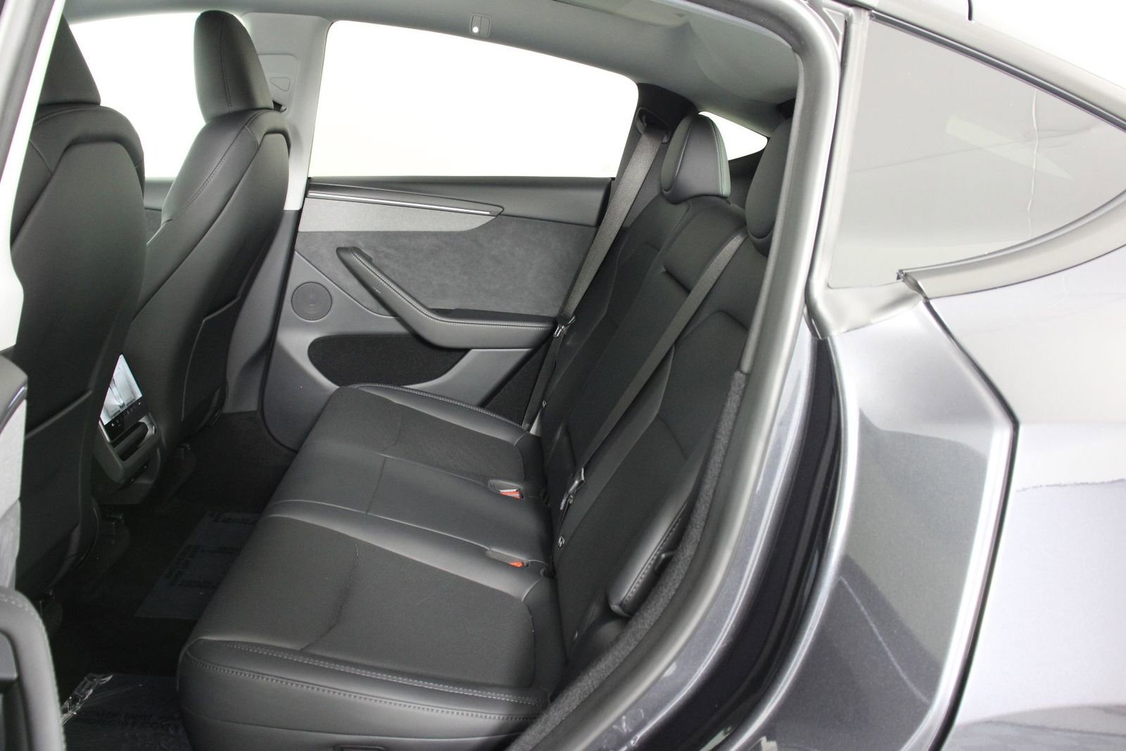 Used 2026 Tesla Model Y 2WD image 28