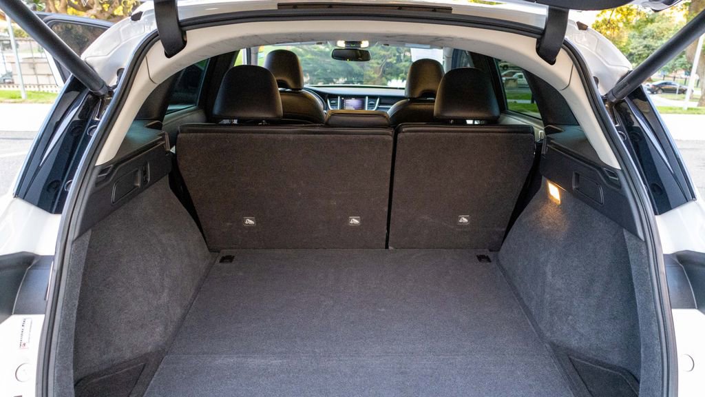 Used 2021 INFINITI QX50 Luxe w/ Cargo Package image 32