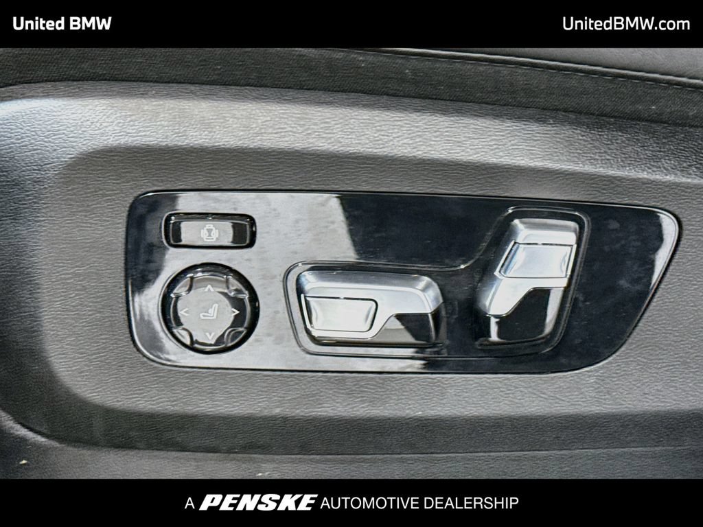 Used 2025 BMW X5 xDrive50e w/ Climate Comfort Package AWD/4WD image 11