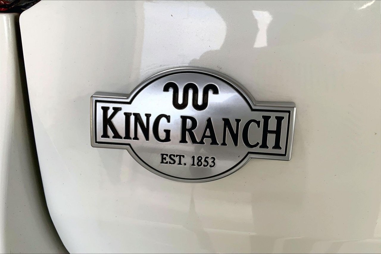 Used 2021 Ford Explorer King Ranch w/ Premium Technology Package AWD/4WD image 31