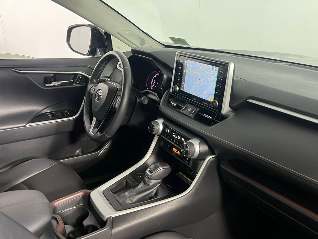 Used 2021 Toyota RAV4 Limited image 30