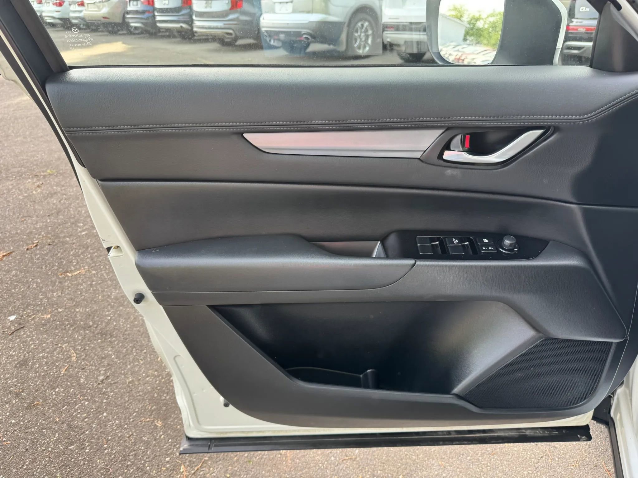 Used 2017 MAZDA CX-5 Touring FWD image 16