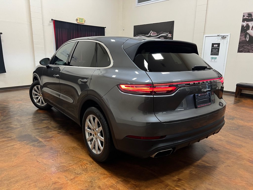 Used 2020 Porsche Cayenne AWD/4WD image 2