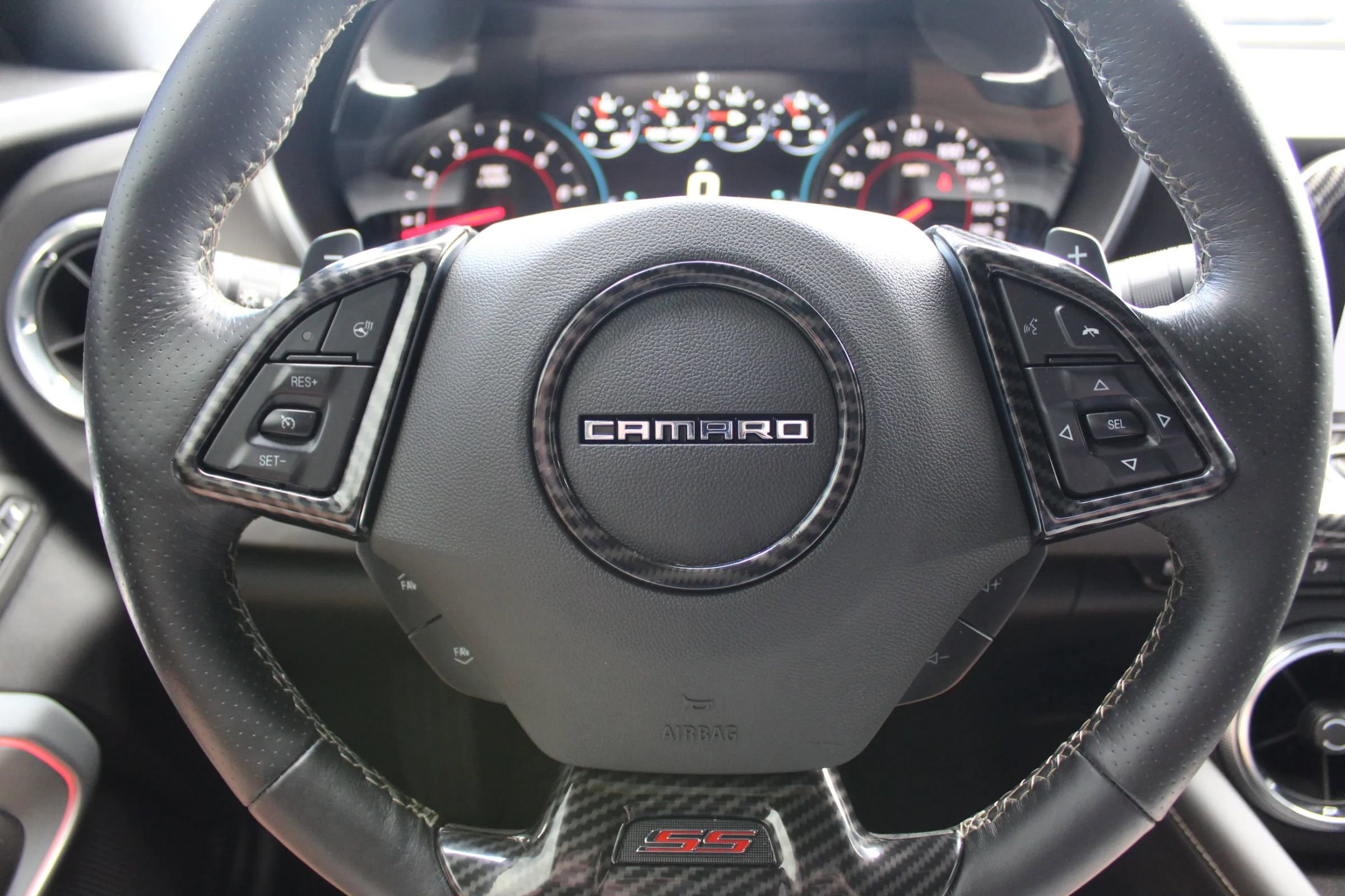 Used 2016 Chevrolet Camaro SS RWD image 15