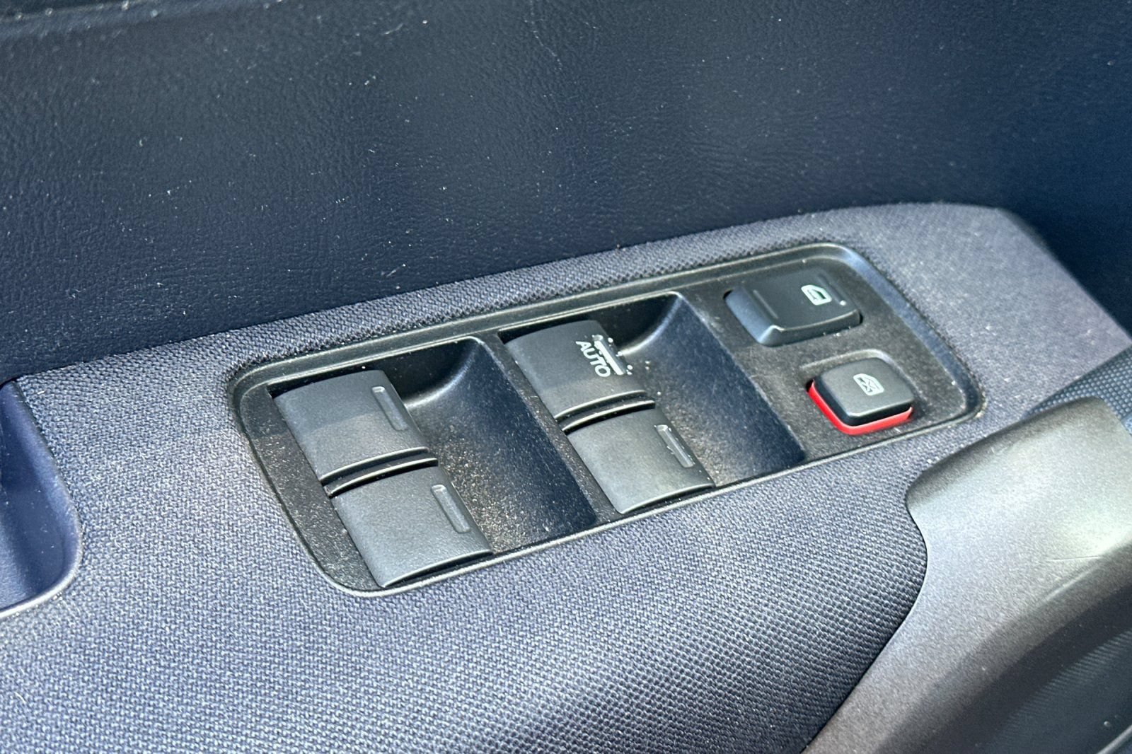 Used 2010 Honda CR-V LX image 12