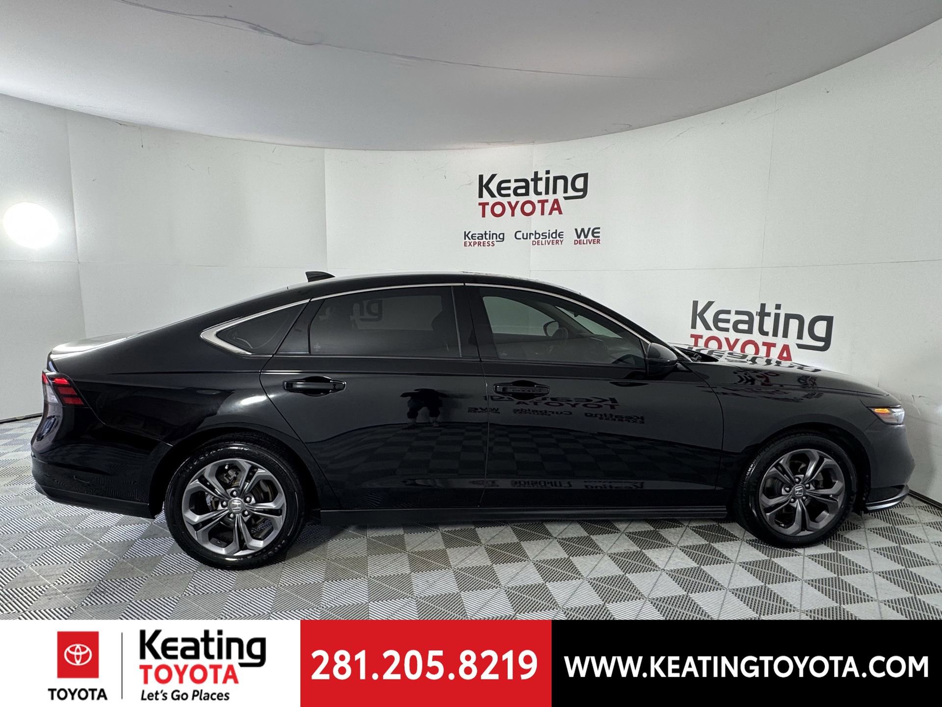 Used 2023 Honda Accord EX image 4