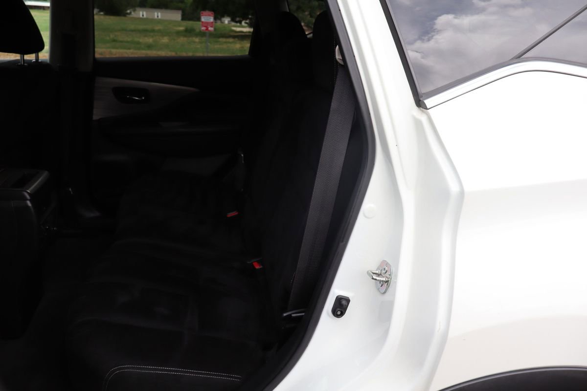 Used 2018 Nissan Murano S image 20