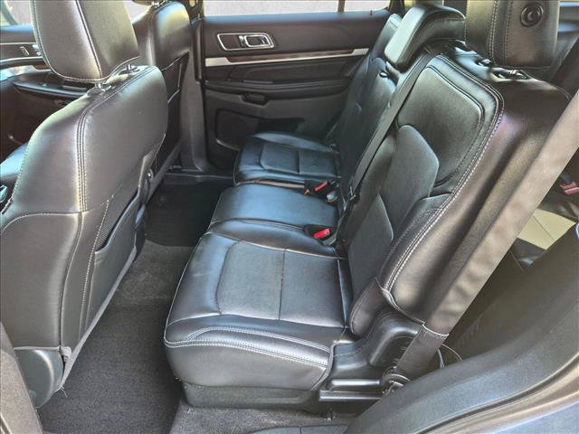 Used 2018 Ford Explorer Limited w/ Equipment Group 301A FWD image 18