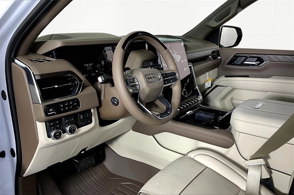 New 2026 GMC Yukon XL Denali w/ Denali Reserve Package image 8
